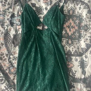 EMERALD LACE DRESS FROM URBAN OUTFITTERS